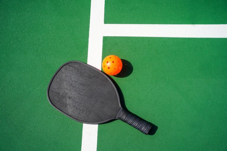How Do You Know If A Pickleball Paddle Has Dead Spots?